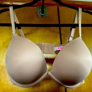 Victoria Secret Pink Wear Everywhere Super Push Up 40D